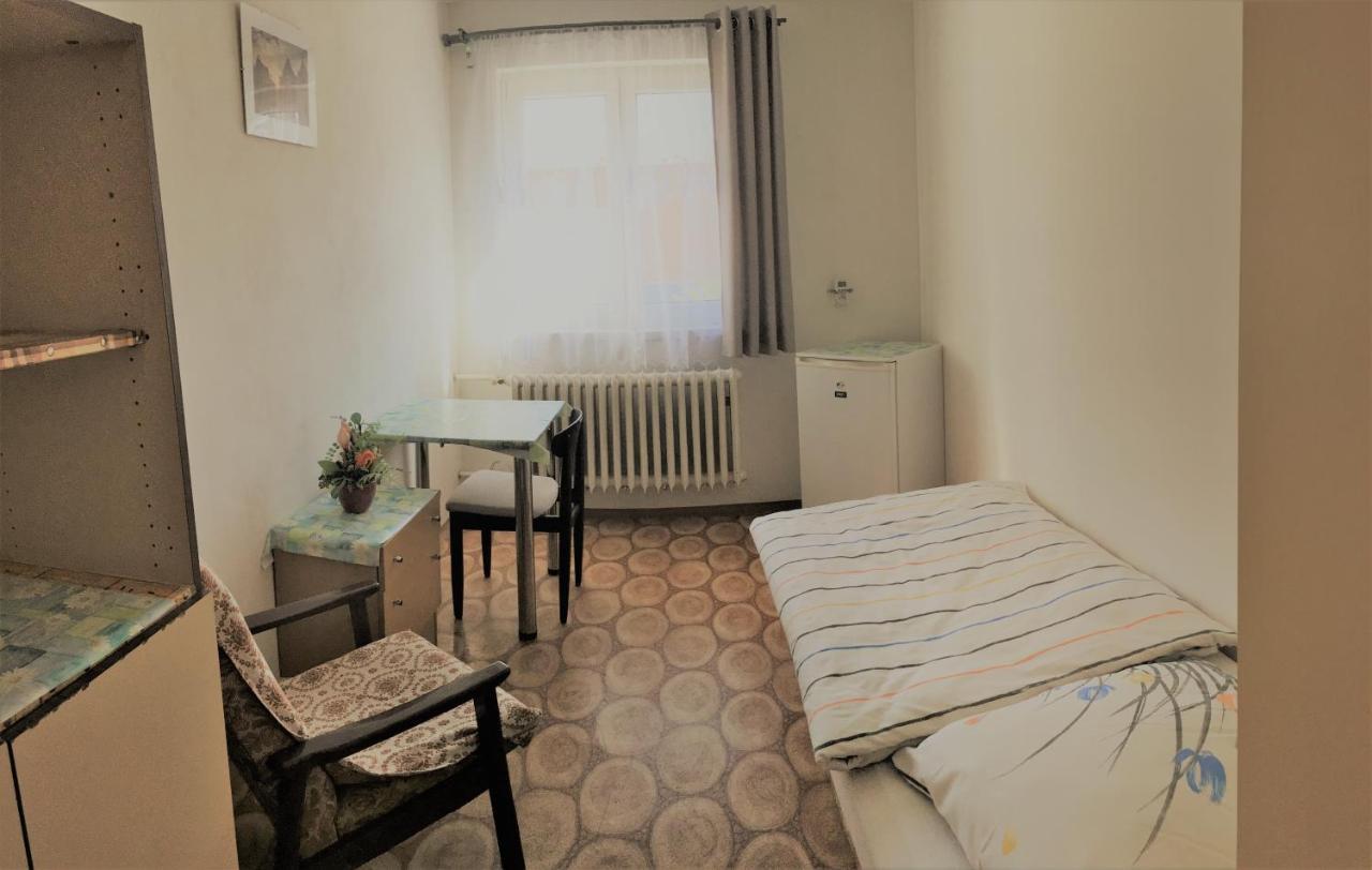 Ubytovani U Ropaku Horni Slavkov Exterior photo